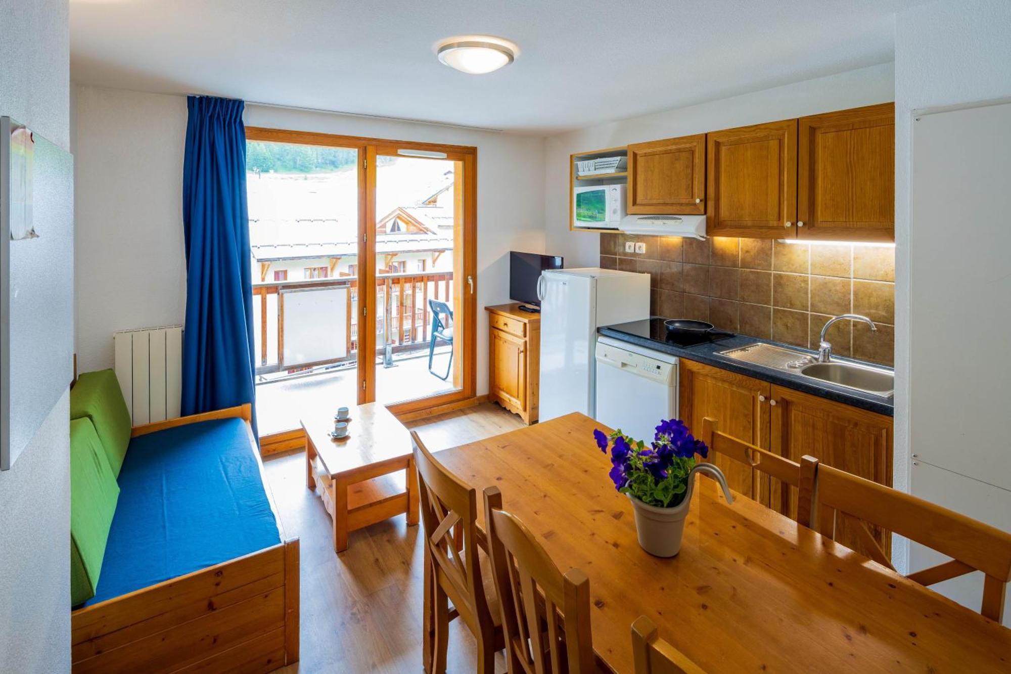 Sunweb Les Balcons De Bois Mean Aparthotel Les Orres Room photo